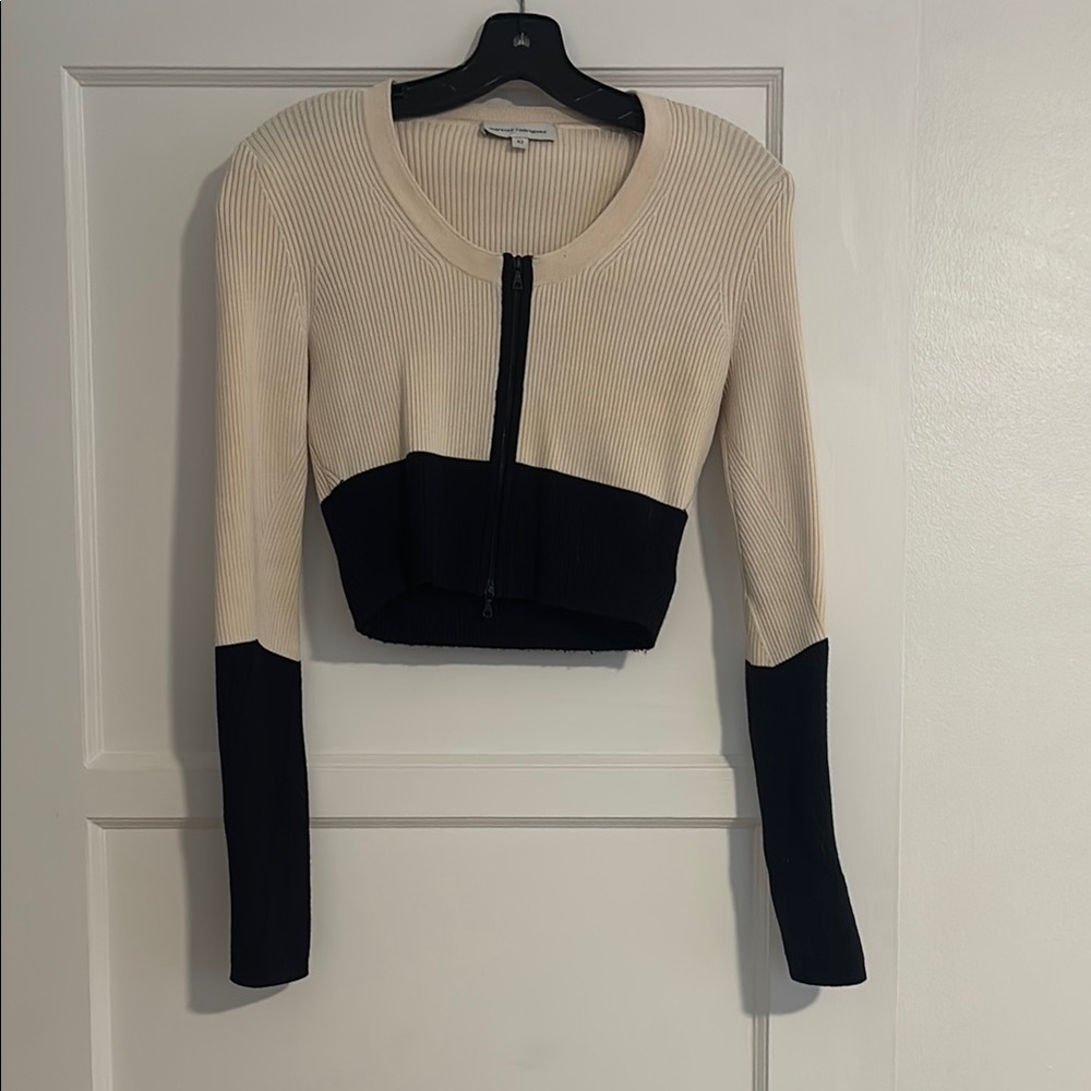 Narcisco Rodriguez Women's Cream and Black Ribbed Zip-Up Top